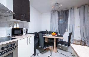 Pet Friendly Apartment In Krsan