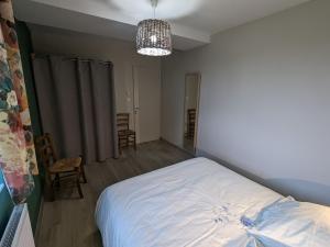 Maisons de vacances Gite Trainou, 4 pieces, 6 personnes - FR-1-590-419 : photos des chambres