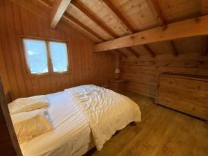 Chalet cosy 9 pers, 100m des pistes et 300m des commerces, avec WIFI et balcon sud-ouest - FR-1-733-152