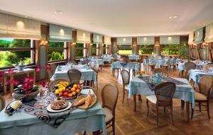 Hotels Logis Hotel Des Vosges : photos des chambres