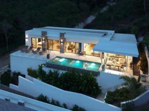 Oceanview 3 Bedroom Villa with Pool