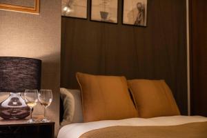 River Side Namba 201