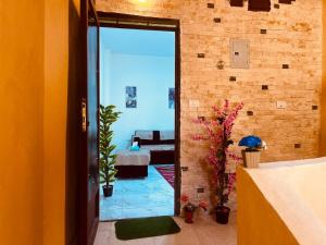 Nefertiti guest house view pyramids