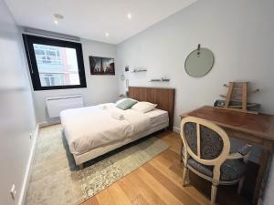 166 - Urban Luxury Apartment in Center of Paris