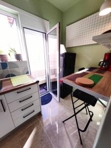 Marina Breeze Alimos