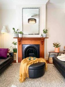 Immaculate 3 Bed City Home - Close to Everything!