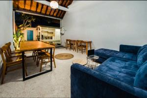 Greek House: Room wDesk + Shared Pool&Kitchen 9