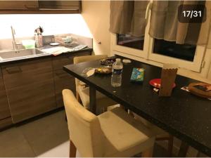 Sejours chez l'habitant Pavillon de 1 a 4 personnes chez l habitant parfait pour une famille : Chambre Familiale avec Balcon