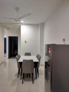 Homestay Fayyadh Teluk Intan 3Room2Bath