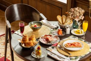 Angelats Hotel - A Signature Boutique Hotel & Restaurant