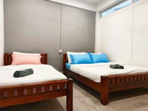 106 MAIN STREET by ZamanJa Betong