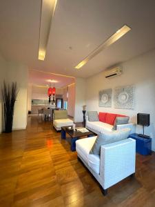 Veranda High Residence