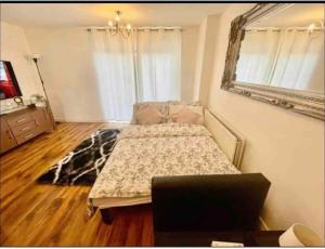 Luxurious river view apartment