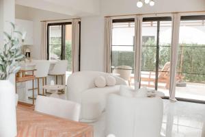 Organic Luxury Villa With Pool & Beach Access