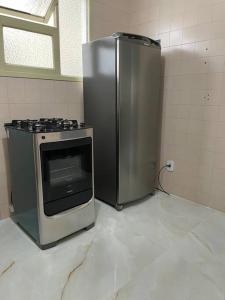 Quarto e sala 100 mts da praia