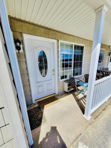 Lake Winnisquam 1 Bedroom Condo with Lake Views