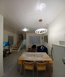 Spacious 2-storey Family Home Near SM Seaside Cebu and Ocean Park