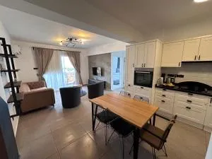 Royal Sun Sitesi ,2 yatak odalı Deniz Manzaralı daire,İskele Longbeach - Iskele