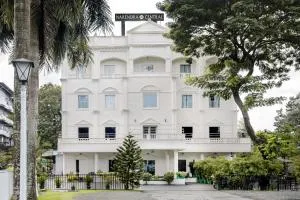 Hotel Narendra Central - Karimkunnum