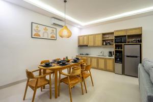 Villa Lavista Brand New Beautiful Stylish 2 BR in Canggu