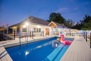 สตาร์ไลท์ พูลวิลล่า ชะอำ หัวหิน