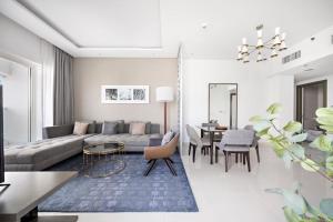 ALiving Charming 1BR I Canal Views I DAMAC Maison Prive B- 2101
