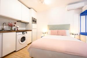 El Yate in front of the sea by 10ToSea