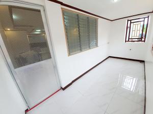 Calapan Transient House 3-BedRoom near MALLS L26