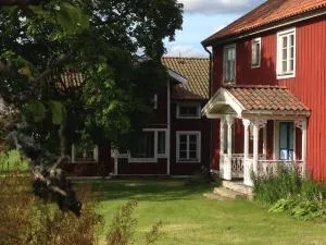 Historisches großes Holzhaus von 1860, Familienferienhof Sörgården 1, Åsenhöga, Granstorp - Valdshult