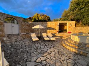 Villa Kaminia Rose private pool & Jacuzzi
