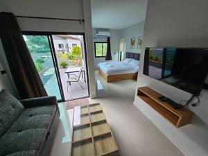 The Hill resort Thalang