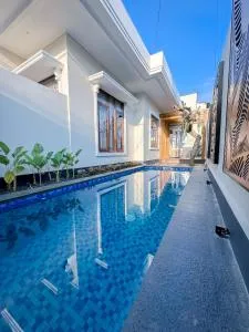 Hening Pool Residence - Sampang