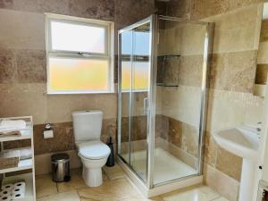 Winton Grove – for outdoor and tennis enthusiasts