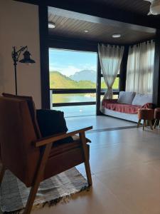 Casa 03 quartos com vista incrivel - Itanema Angra dos Reis