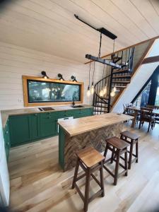 The Sunset Cabin будиночок з Чаном Чан не входить у вартість