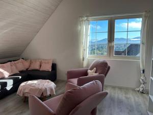 Dachwhg an schöner Aussichtslage