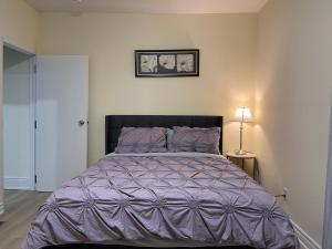 Two-bedroom Suite with King Bed-4 Minutes to The Falls