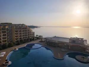 Grand Midia Resort, Sky level apartments - 阿赫洛伊