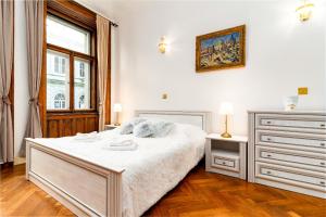 Imperial Deluxe Suite