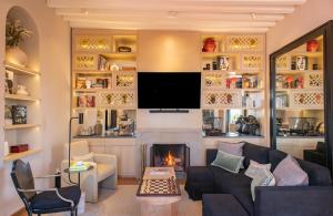 Casa Musa: Views and art