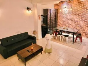 Hey 90’s ~ Netflix/Youtube/Games - Kampong Bentong