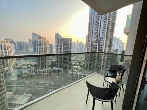 WE Special - Half OFF I High Floor l by Burj Khalifa & Dubai Mall I Pool l Gym