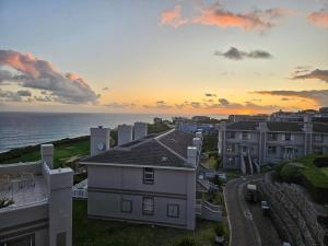 Luxury Villa in Pinnacle Point with Inverter