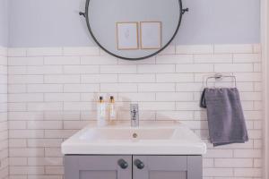 Mediterranean Luxury 2BR Penthouse with Sea Views