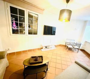 Plaza de Andalucía Edificio Salvia con vistas al Veleta