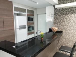 Ótimo Apartamento vista mar a 70 metros