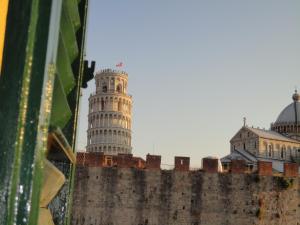 Hostel Pisa Tower