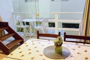 Espaçoso apartamento a 50mt do mar