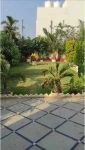 SAPPHIRE GUEST HOUSE On DAILY RENT FOR FAMILIES - Mahisama