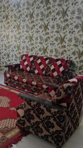 SAPPHIRE GUEST HOUSE On DAILY RENT FOR FAMILIES